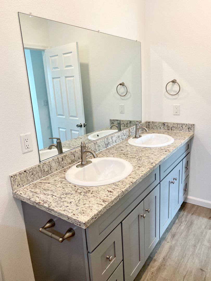 Apartment for rent at 1326 S Santa Fe St, Visalia, CA 93292