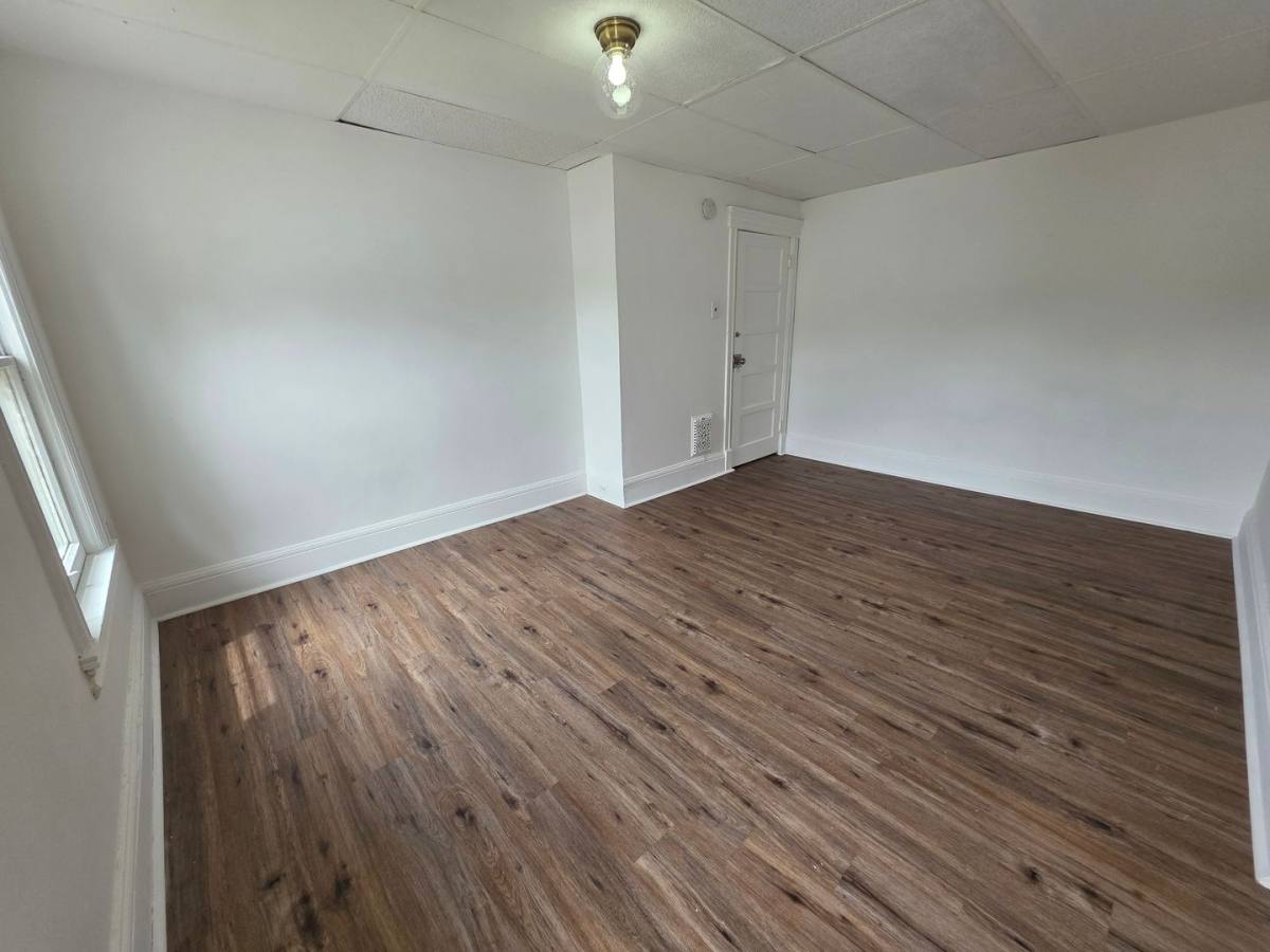 Apartment for rent at 143 -145 Elmendorf St, Kingston, NY 12401