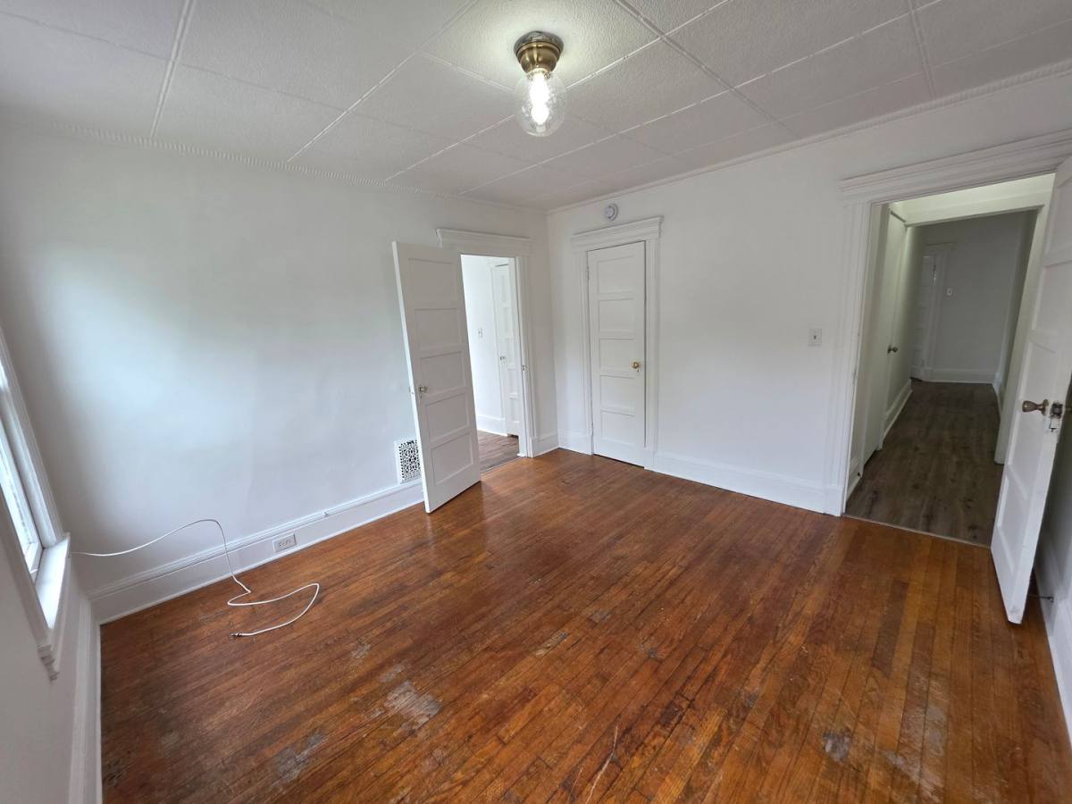 Apartment for rent at 143 -145 Elmendorf St, Kingston, NY 12401