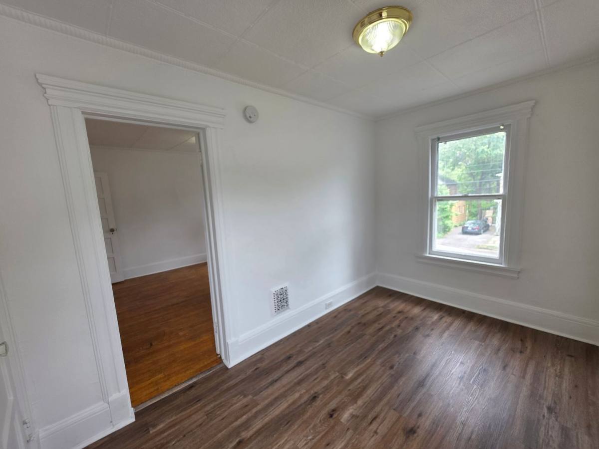 Apartment for rent at 143 -145 Elmendorf St, Kingston, NY 12401