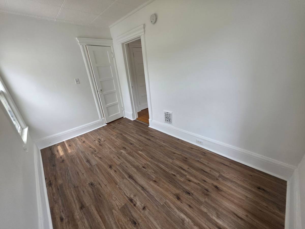 Apartment for rent at 143 -145 Elmendorf St, Kingston, NY 12401