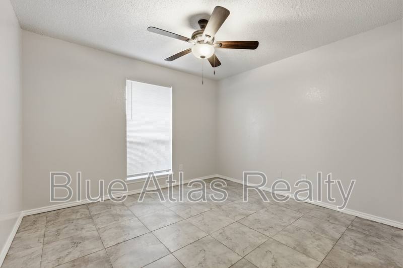 House for rent at 711 Penn Place, Cedar Hill, TX 75104