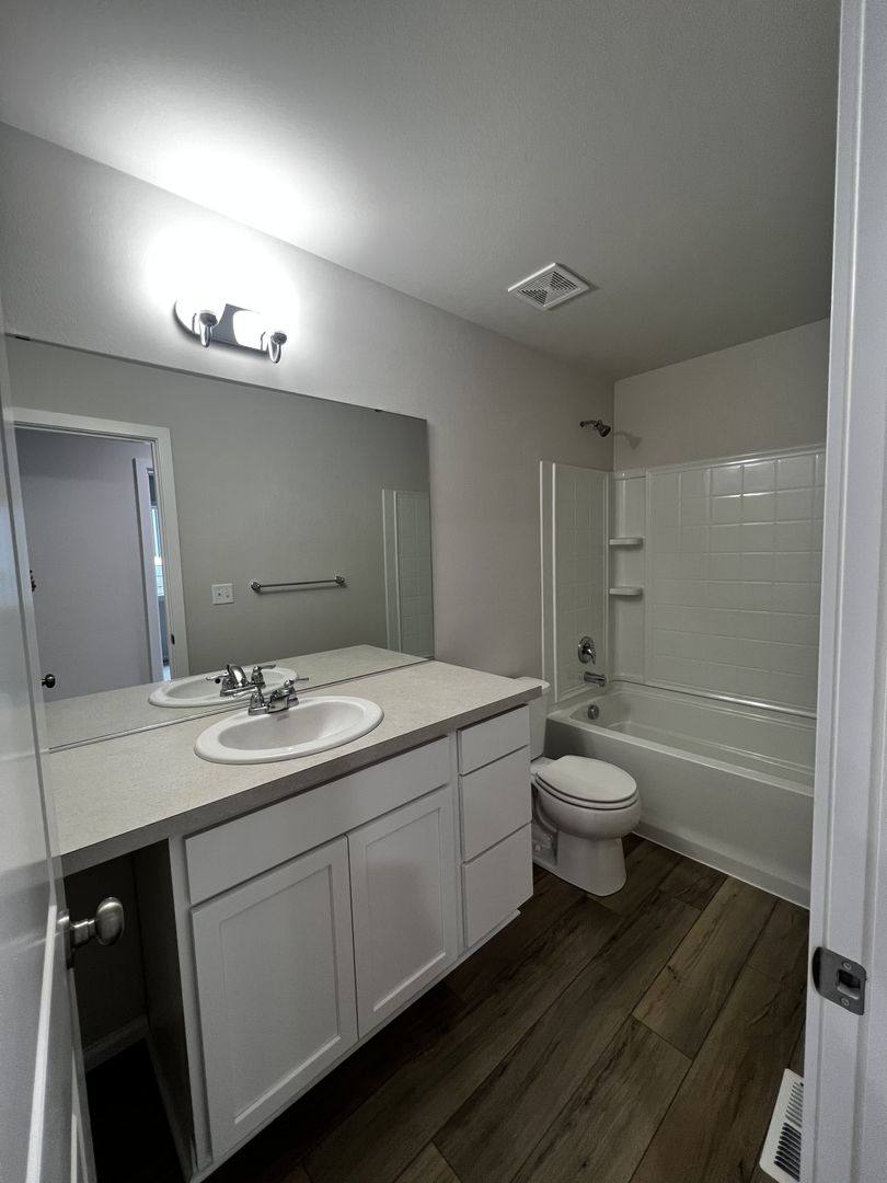 House for rent at 2712 Mayes Rd SE, Lacey, WA 98503