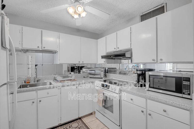 Condo for rent at 2575 Kuhio Ave #1001, Honolulu, HI 96815