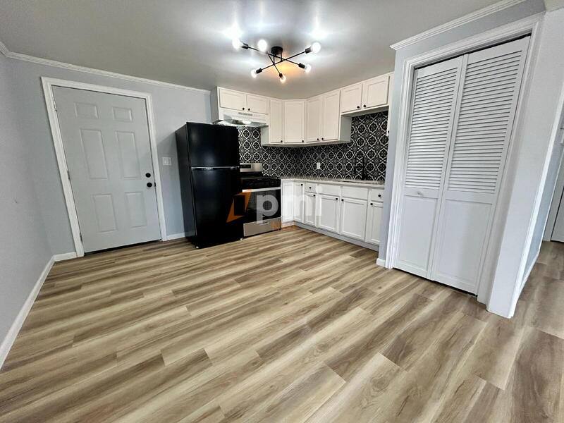 Apartment for rent at 2925 Silverbrook Ave, La Porte, IN 46350