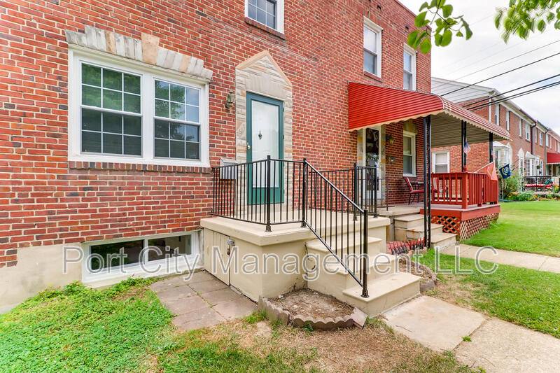 Townhouse for rent at 8617 Oak Rd, Parkville, MD 21234