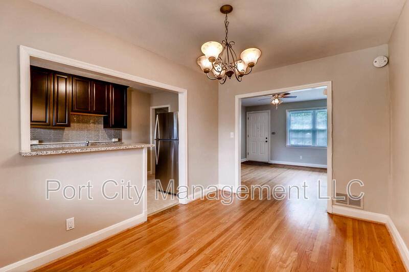 Townhouse for rent at 8617 Oak Rd, Parkville, MD 21234