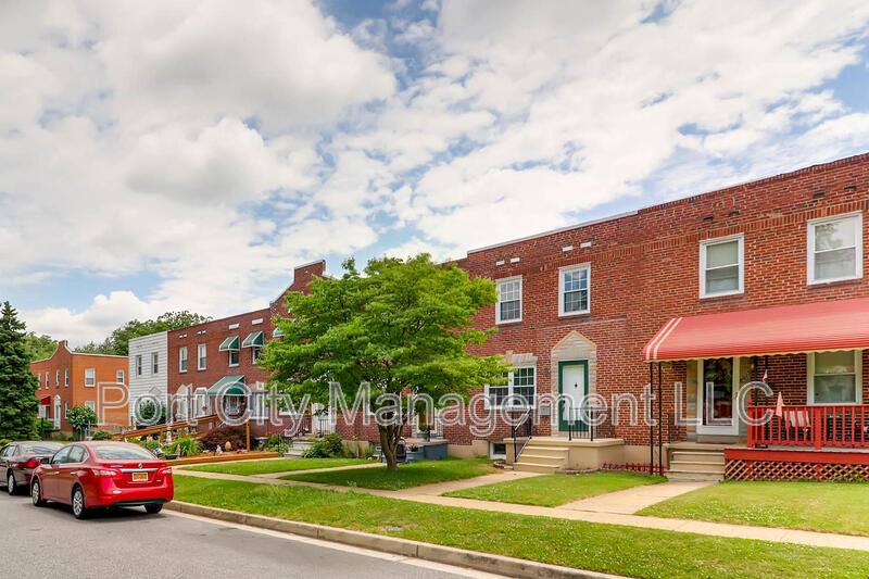 Townhouse for rent at 8617 Oak Rd, Parkville, MD 21234