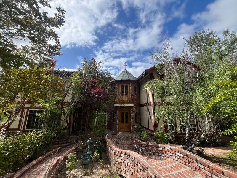 House for rent at 29645 Monte Verde Rd, Temecula, CA 92591