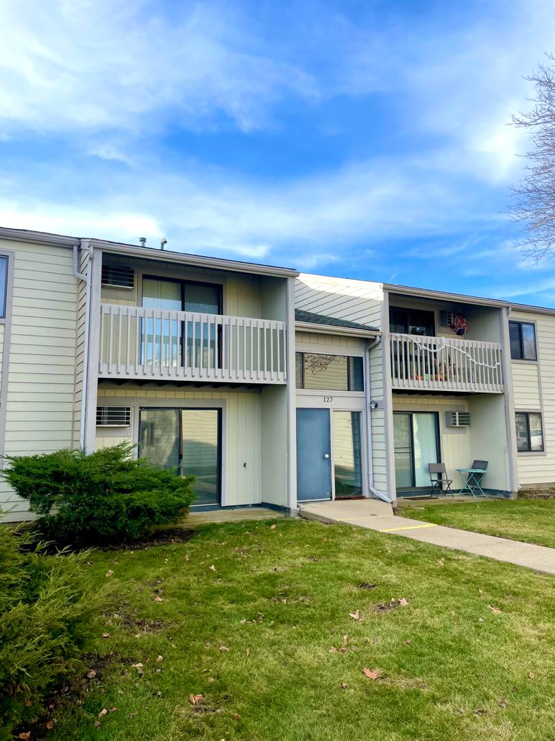 Apartment for rent at 121 - 129 Allen St, Walworth, WI 53184