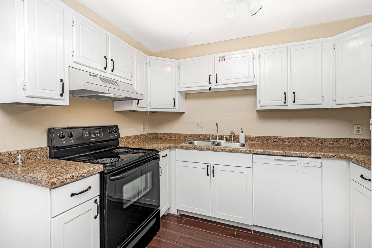 Townhouse for rent at 522 S Flannery Rd #A, Baton Rouge, LA 70815