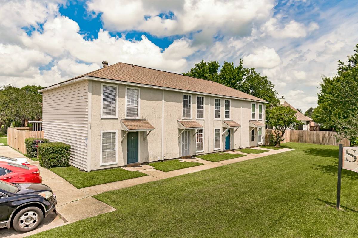 Townhouse for rent at 522 S Flannery Rd #A, Baton Rouge, LA 70815