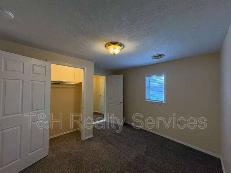 House for rent at 609 1 2 S Crystal St, Kokomo, IN 46901