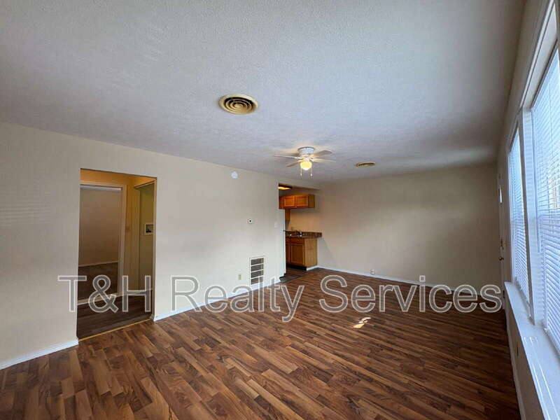 House for rent at 609 1 2 S Crystal St, Kokomo, IN 46901
