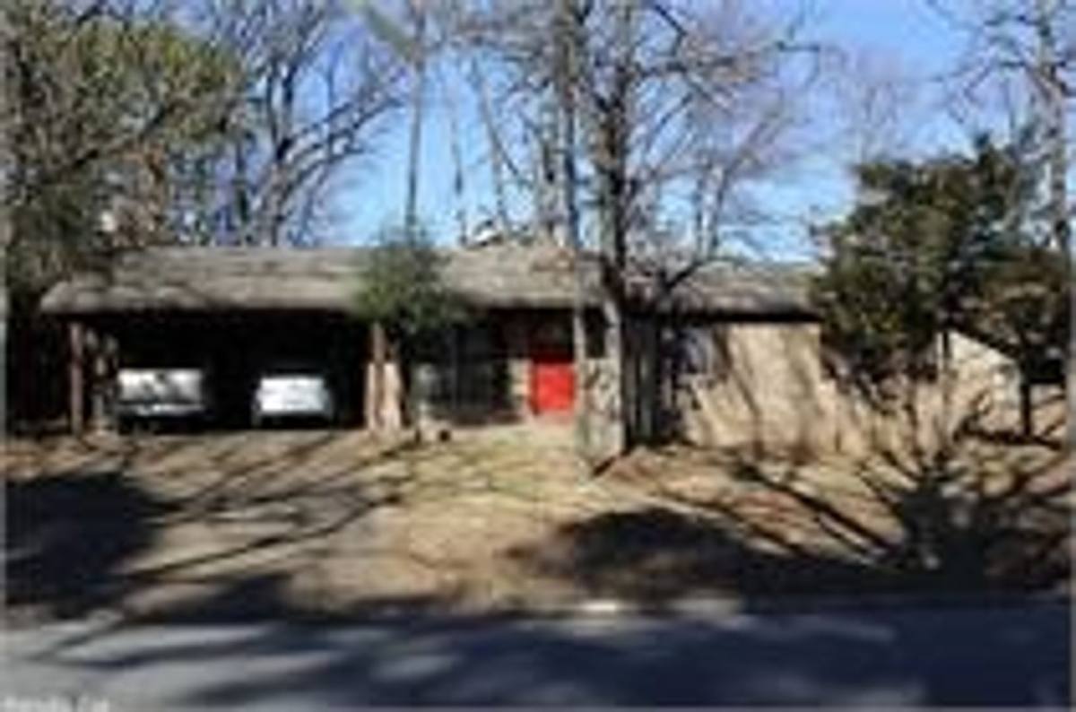 House for rent at 9324 Northedge Rd, Little Rock, AR 72227