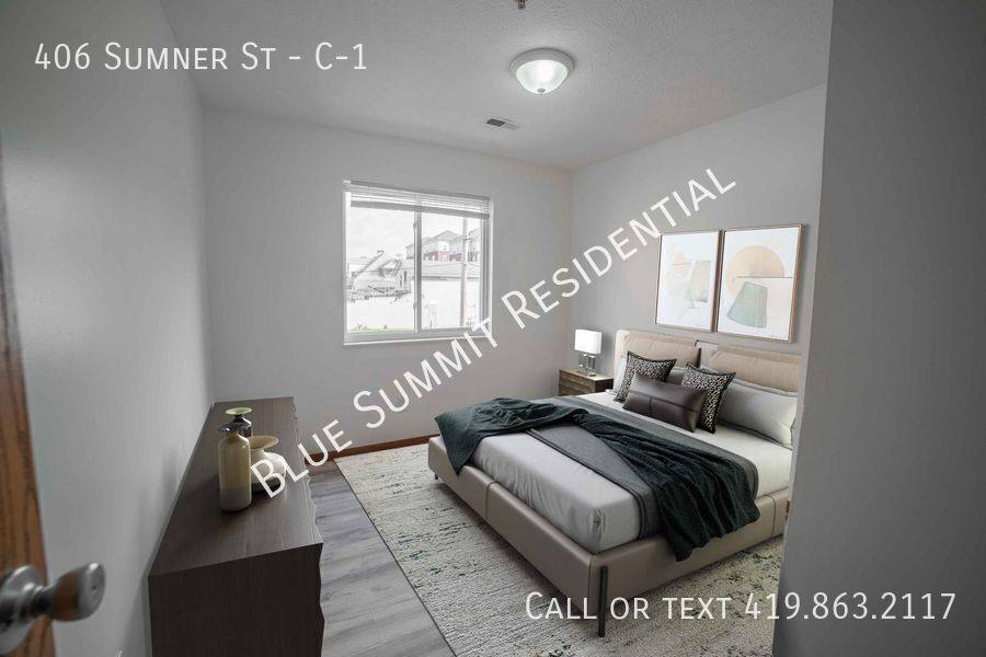 Apartment for rent at 406 Sumner St, Akron, OH 44304