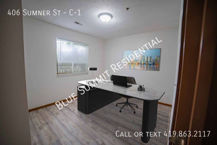 Apartment for rent at 406 Sumner St, Akron, OH 44304