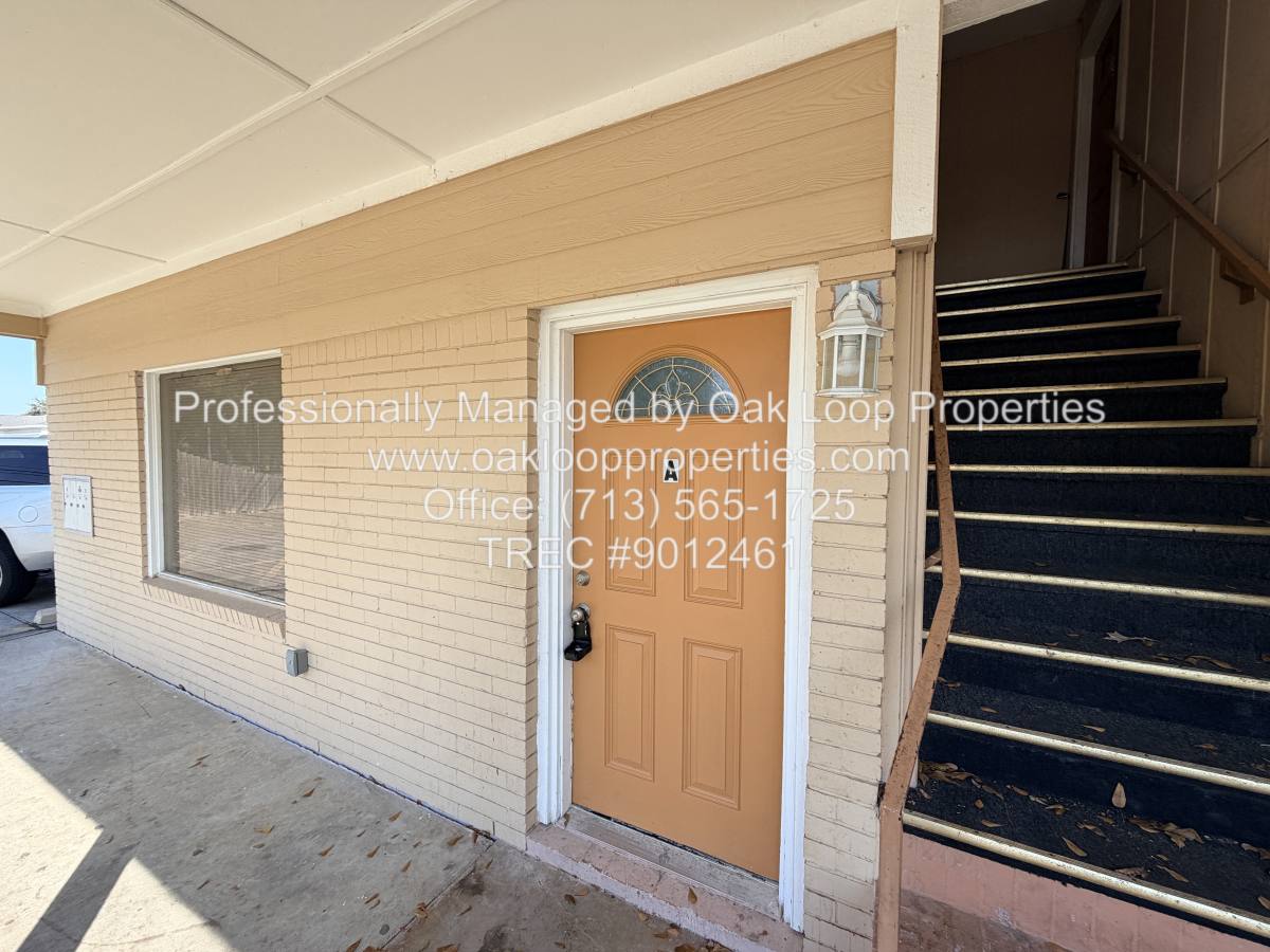 Apartment for rent at 1414 E Ave #A, Katy, TX 77493