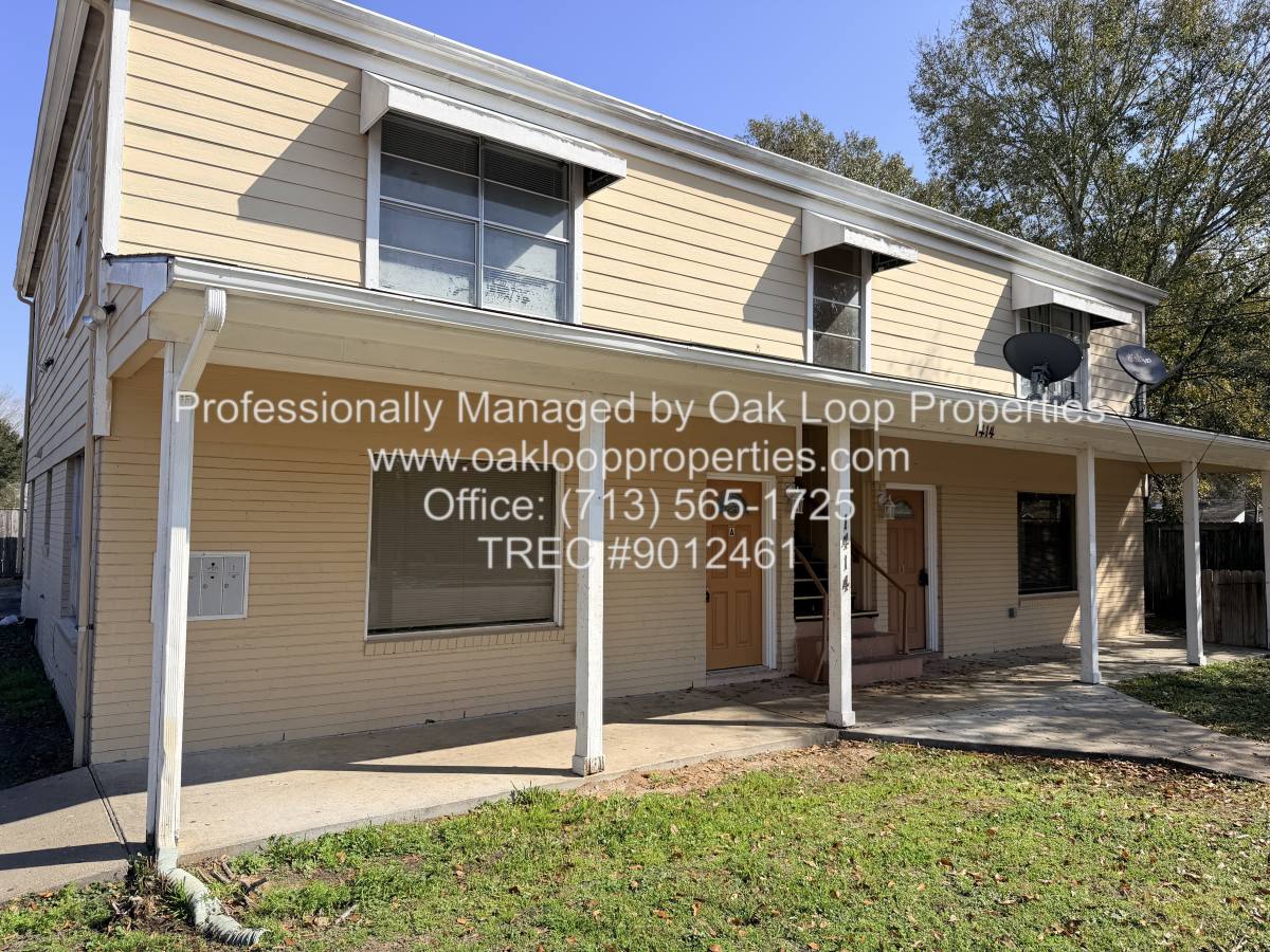 Apartment for rent at 1414 E Ave #A, Katy, TX 77493