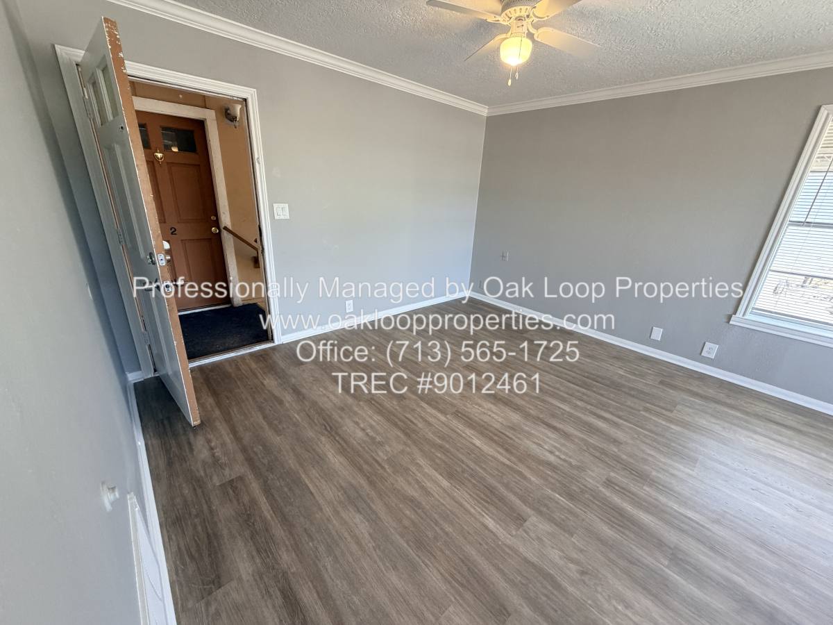 Apartment for rent at 1414 E Ave #A, Katy, TX 77493