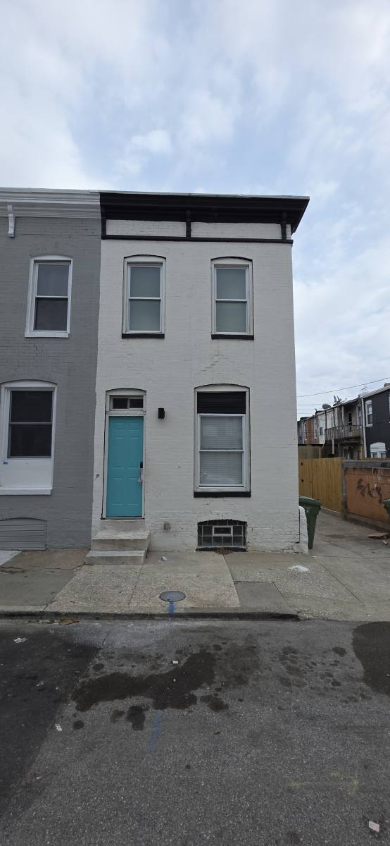 Townhouse for rent at 801 N Port St, Baltimore, MD 21205