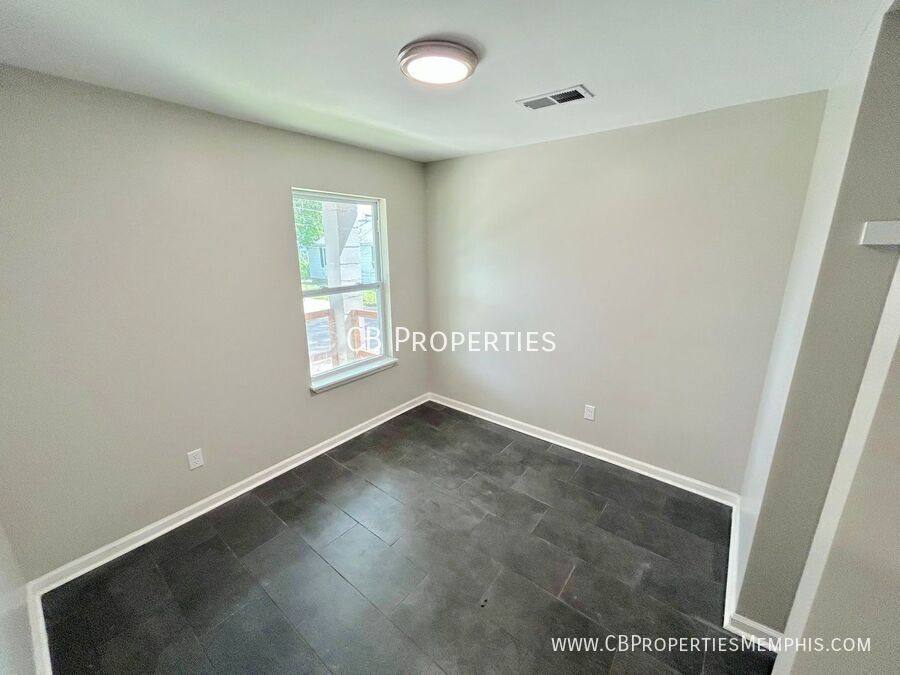 House for rent at 2967 Forest Ave, Memphis, TN 38112