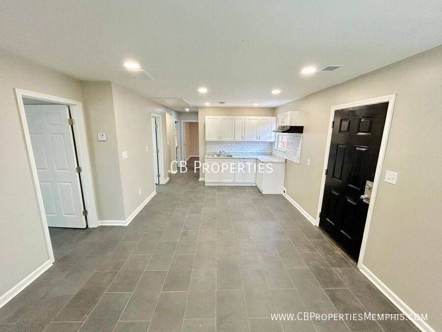 House for rent at 2967 Forest Ave, Memphis, TN 38112