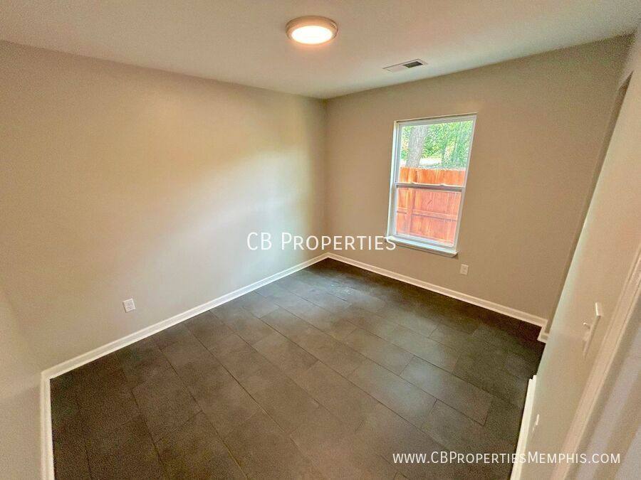 House for rent at 2967 Forest Ave, Memphis, TN 38112