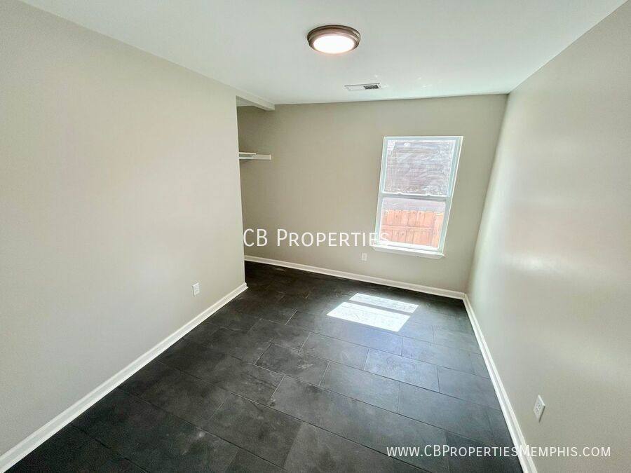 House for rent at 2967 Forest Ave, Memphis, TN 38112