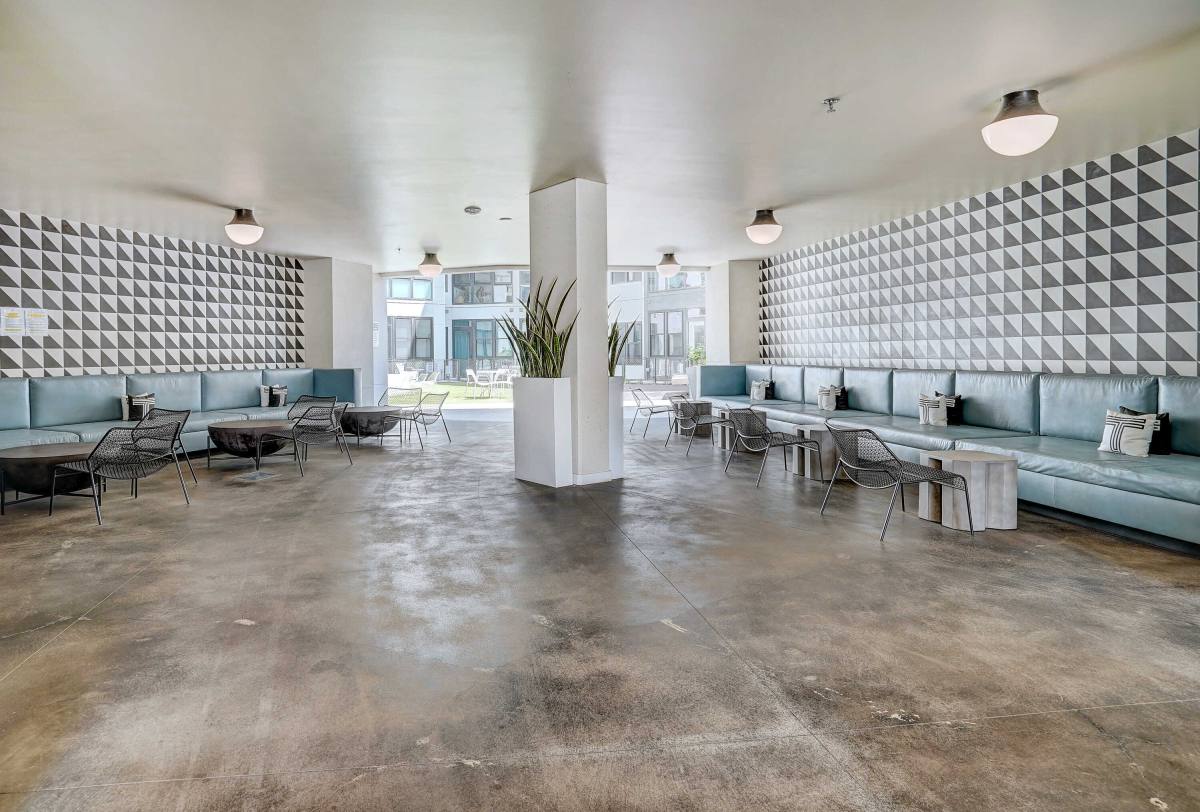 Apartment for rent at 800 Embassy Dr, Austin, TX 78702