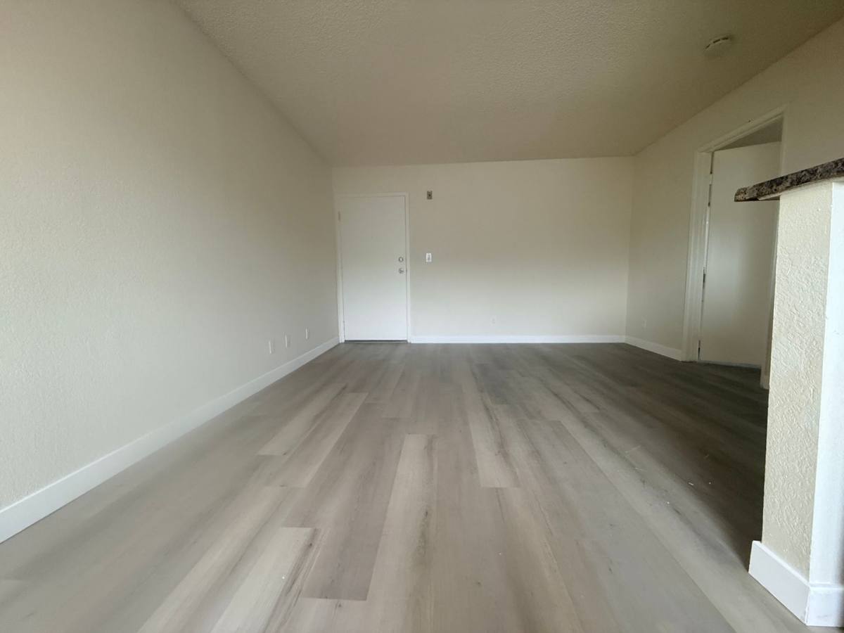 Apartment for rent at 10042 Commerce Ave, Tujunga, CA 91042