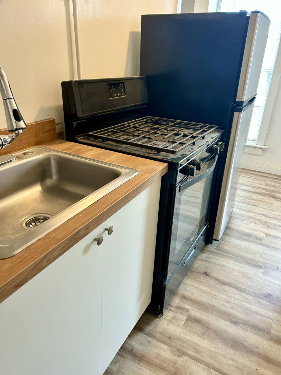 Apartment for rent at 323 1st Ave S #3, Kent, WA 98032