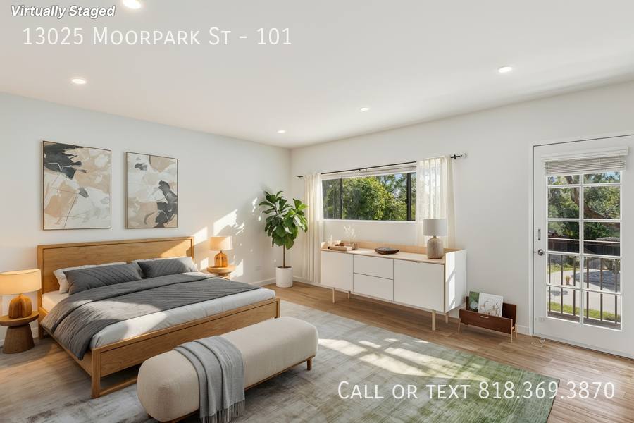 Townhouse for rent at 13025 Moorpark St #101, Studio City, CA 91604