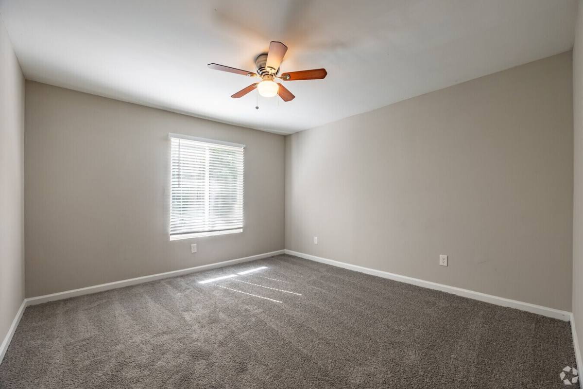 Apartment for rent at 4655 Glenwood Rd, Decatur, GA 30035