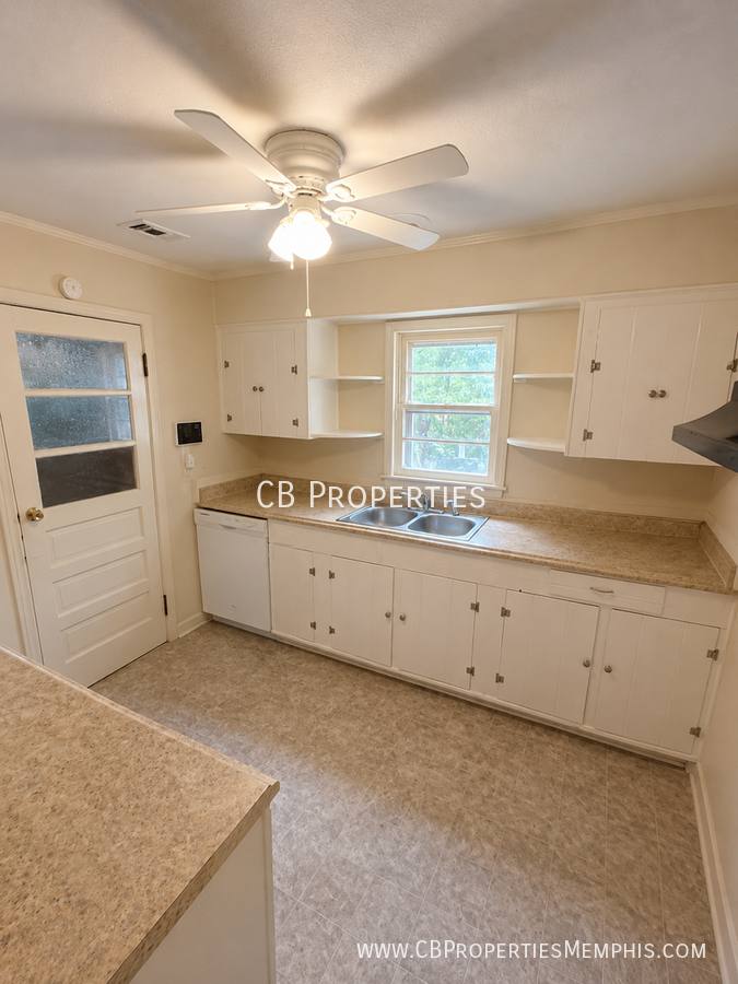 House for rent at 2806 Scotland Rd, Memphis, TN 38128
