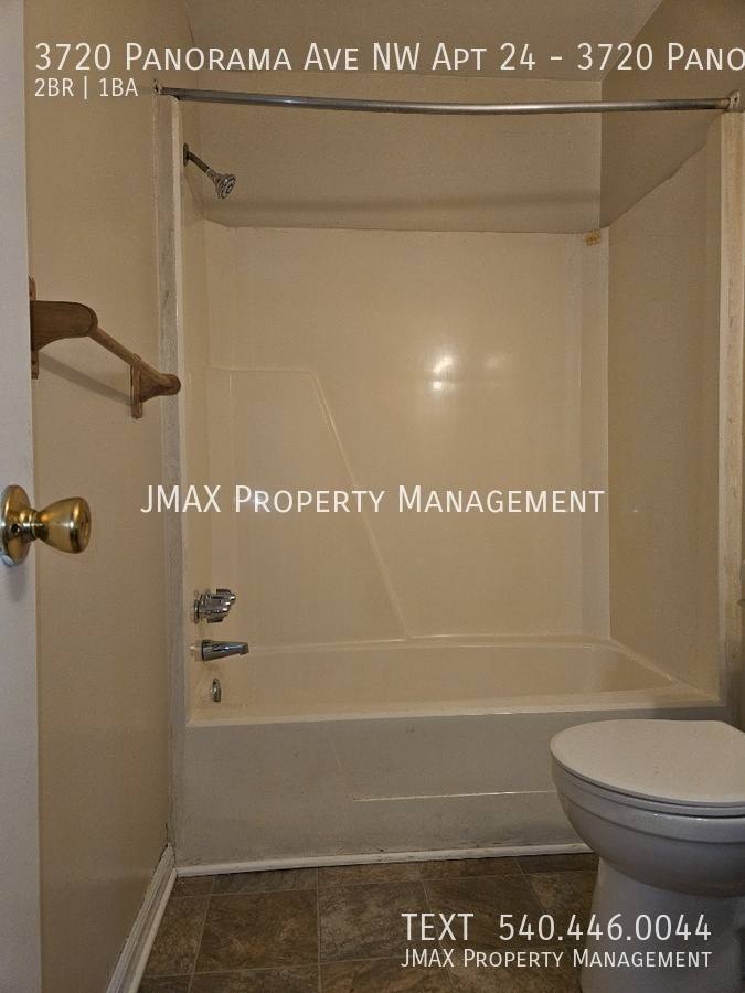 Apartment for rent at 3720 Panorama Ave NW #24, Roanoke, VA 24017