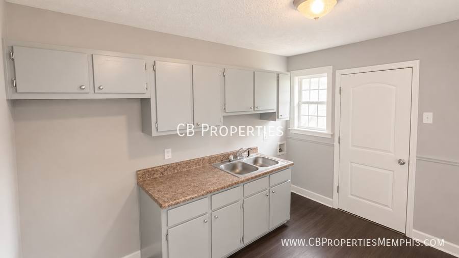 House for rent at 1734 Wildrose St, Memphis, TN 38114
