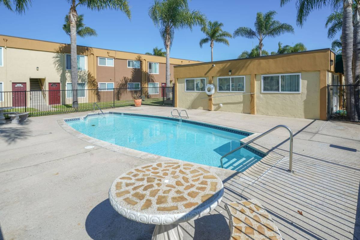 Apartment for rent at 1255-71 Broadway, Chula Vista, CA 91911