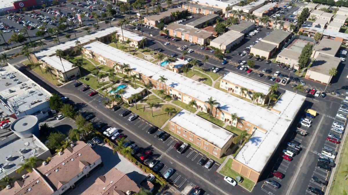 Apartment for rent at 1255-71 Broadway, Chula Vista, CA 91911