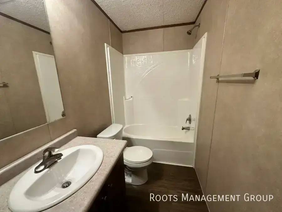 Apartment for rent at 2088 E Empire Rd #160, Benton Harbor, MI 49022