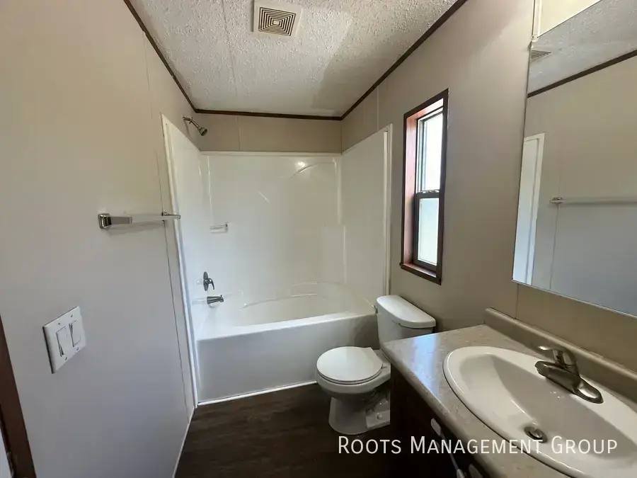 Apartment for rent at 2088 E Empire Rd #160, Benton Harbor, MI 49022