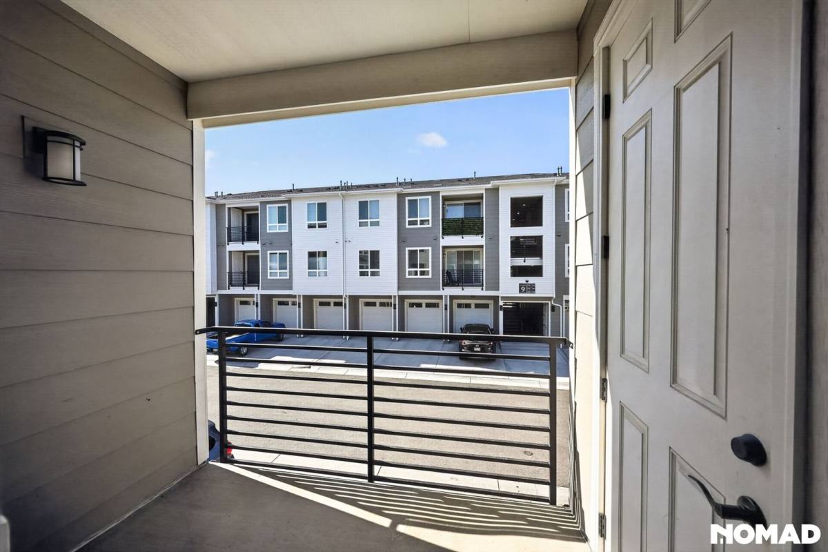 Townhouse for rent at 6153 N Ceylon St, Denver, CO 80249
