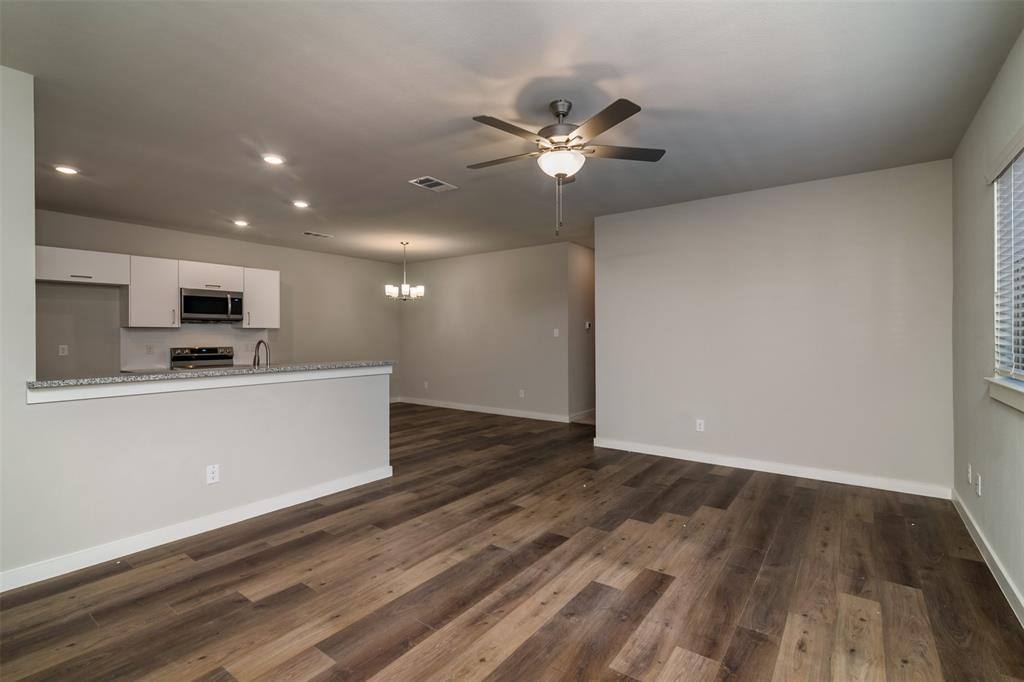 645 Fallow Dr #645, Venus, TX 76084 - Apartment for Rent - Image 7