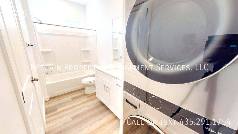 House for rent at 1875 Queens Garden Dr, Washington, UT 84780