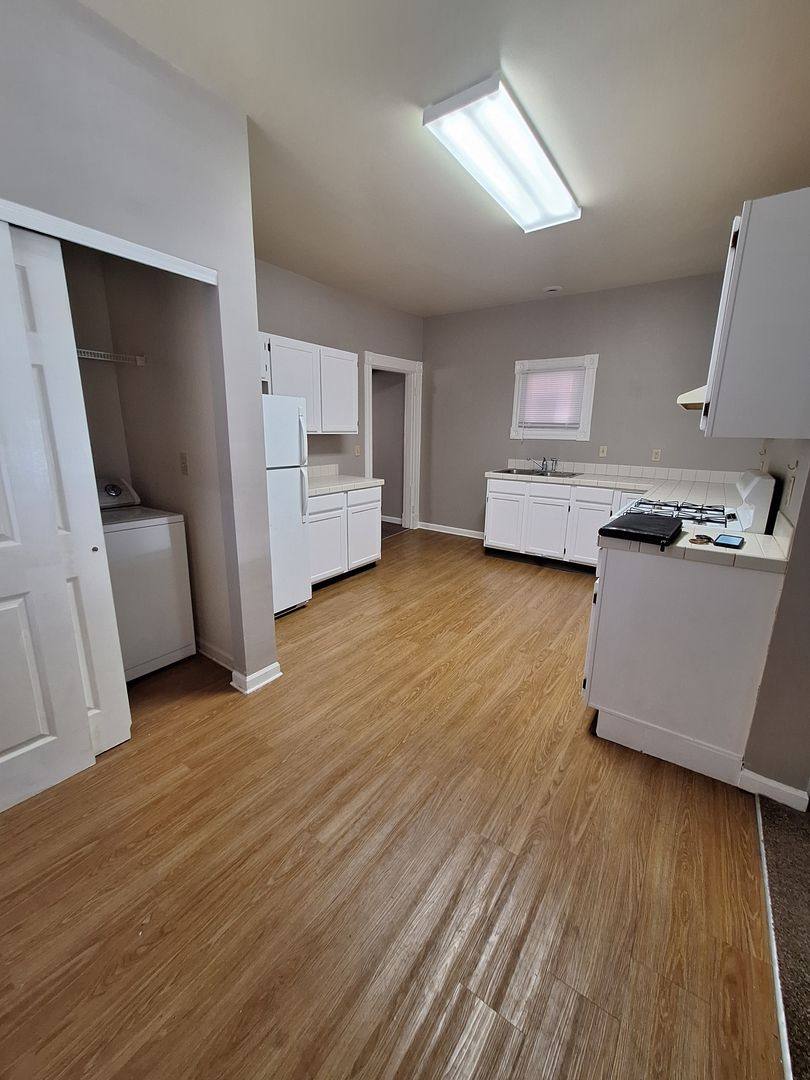 Apartment for rent at 207 E Southern Ave, Covington, KY 41011