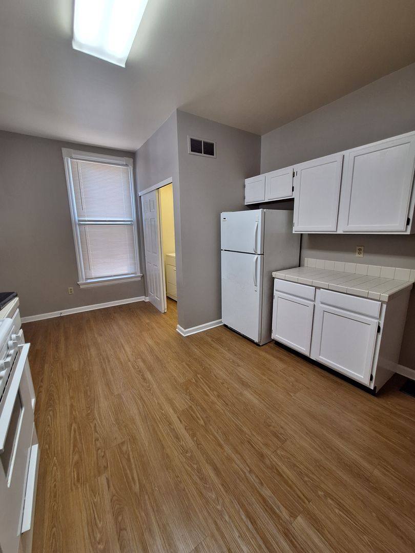 Apartment for rent at 207 E Southern Ave, Covington, KY 41011