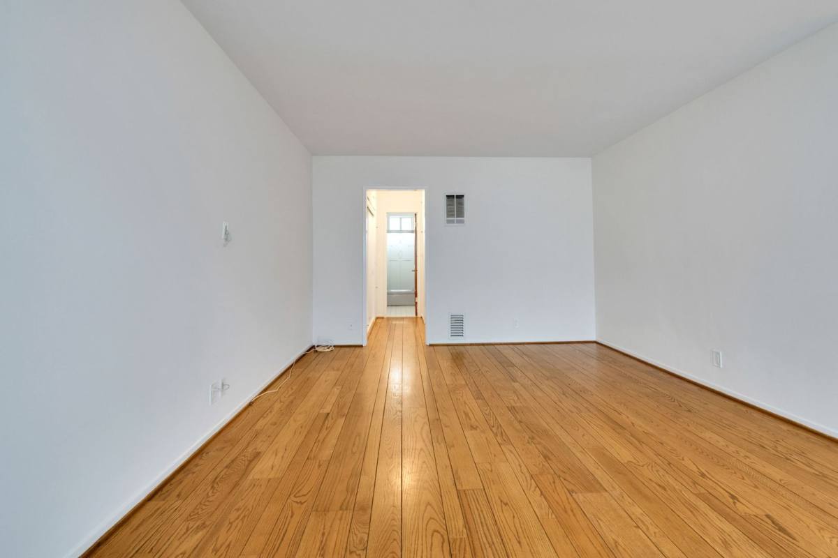 Apartment for rent at 218 S Gale Dr, Beverly Hills, CA 90211