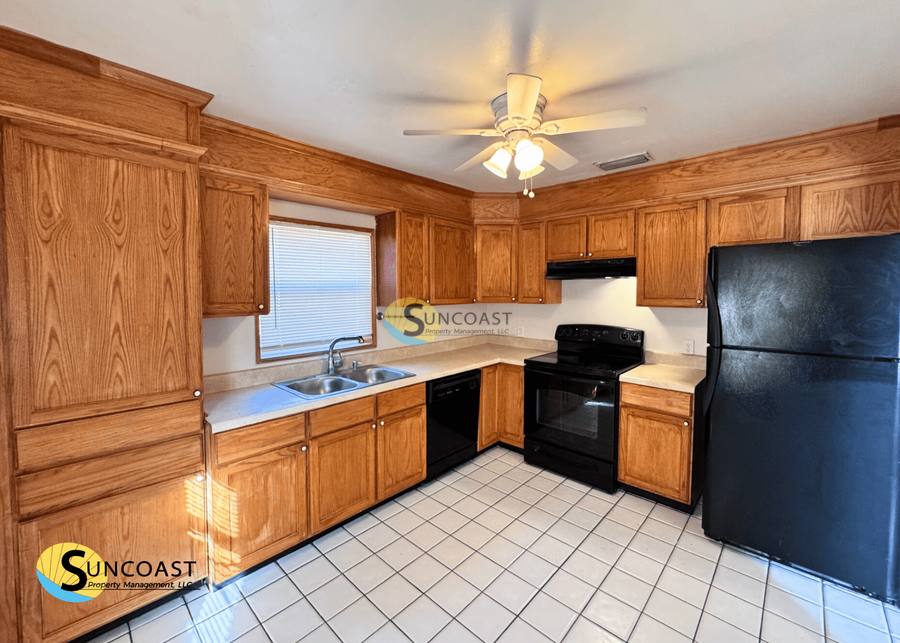 House for rent at 1438 Magnolia Circle W, Jacksonville, FL 32211