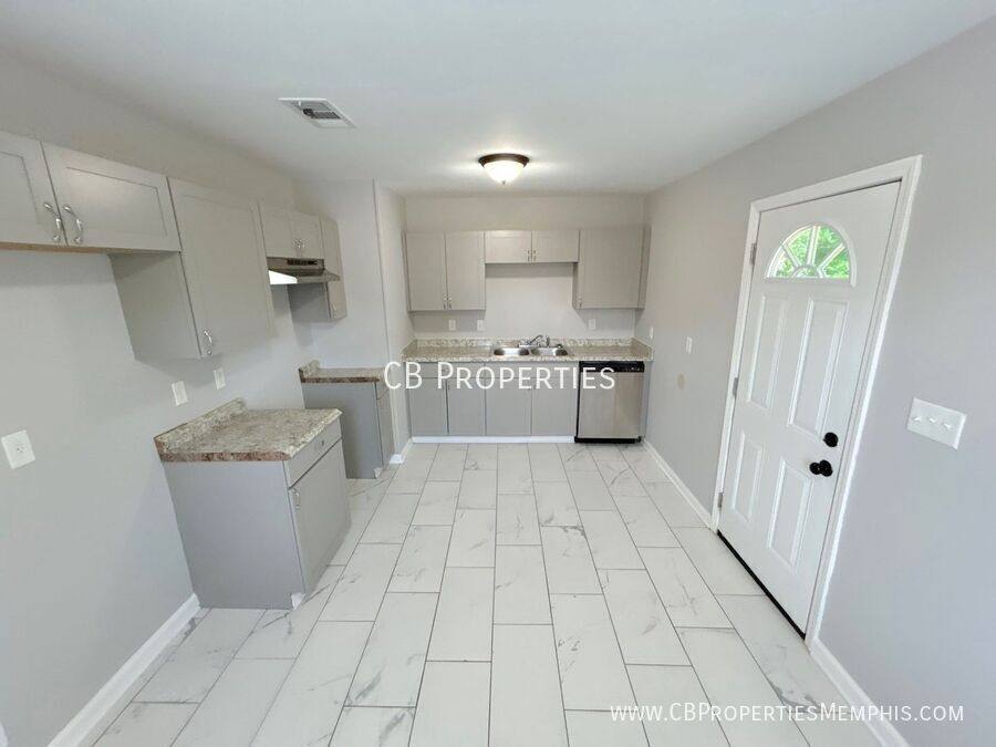 House for rent at 3825 Glenburee St, Memphis, TN 38109