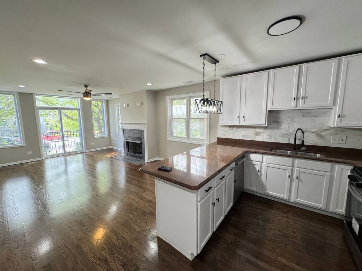 Apartment for rent at 5438 S Indiana, Chicago, IL 60615